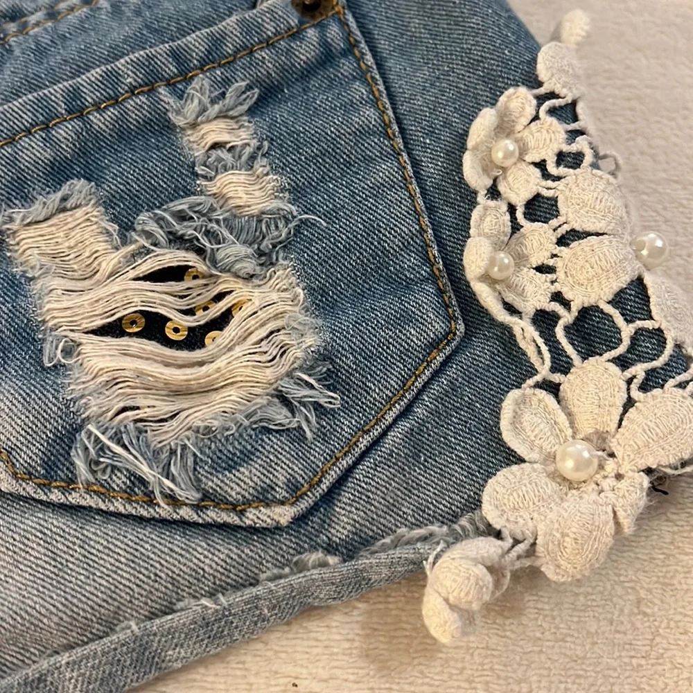 Girls Ripped Shorts - Picture 6 of 6